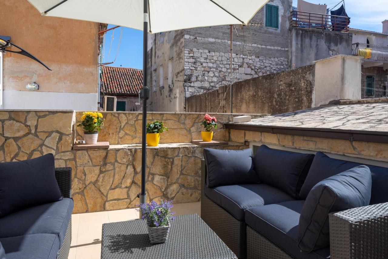 Hotel Awesome Stone House Split Exterior foto