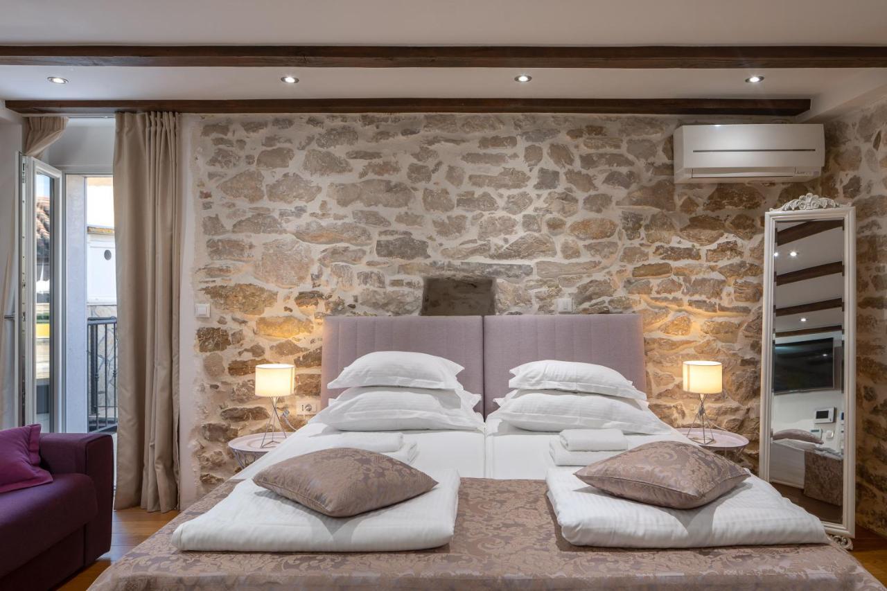 Hotel Awesome Stone House Split Exterior foto